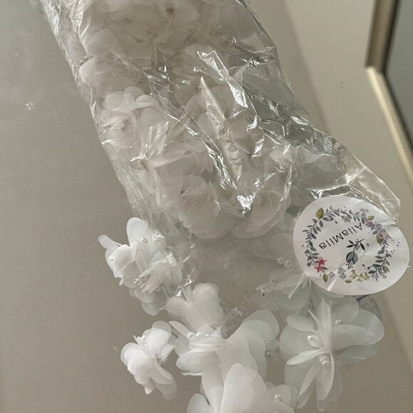 Handmade DIY Light Ivory Organza 3D Flowers For Bridal - Picture 4 of 4